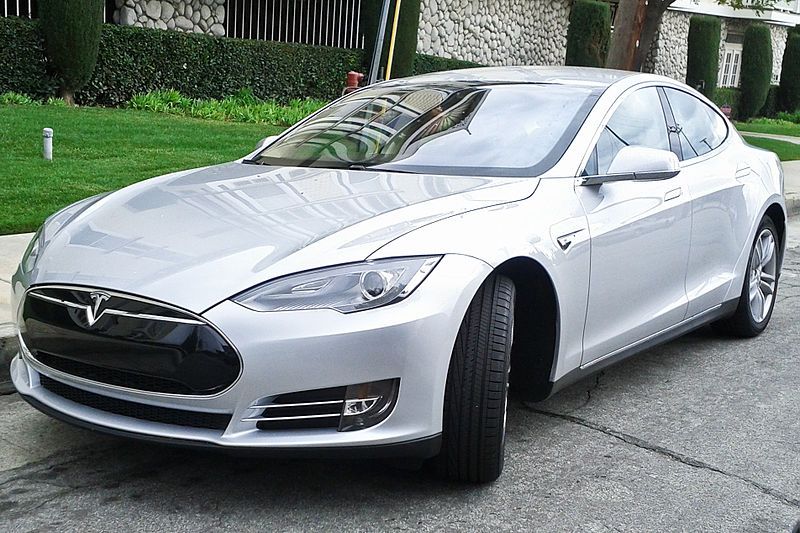 800px Tesla Model S 02 2013